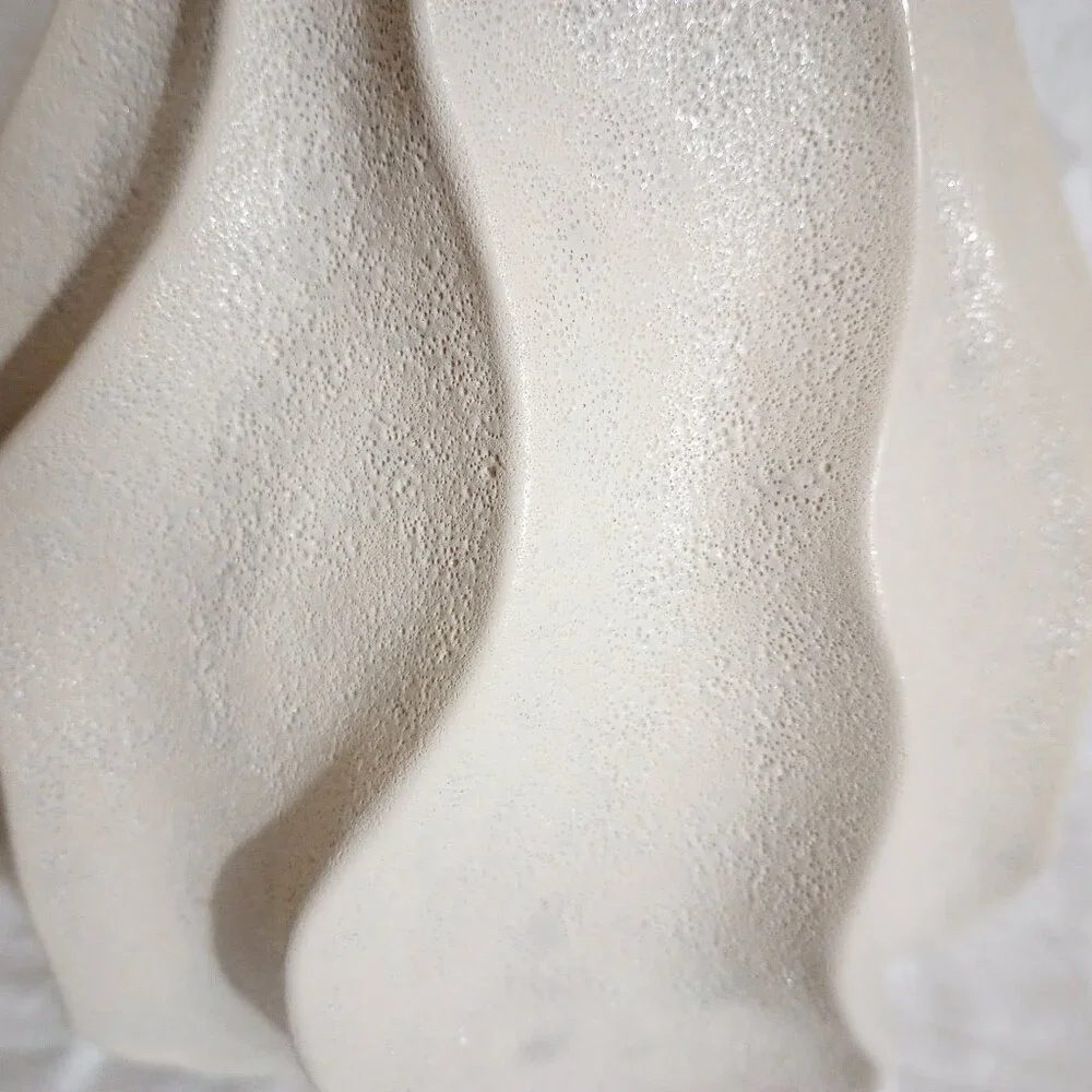 Large Rippled/Wavy Vase, Pre-Owned - Picture 7 of 11